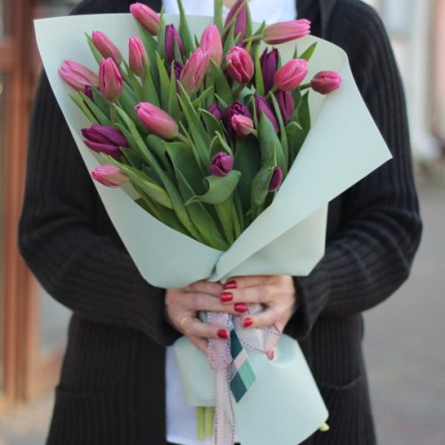 Купить тюльпаны к 8 марта Брест