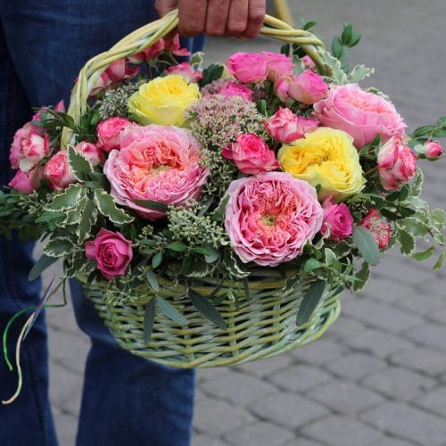 Корзина цветов купить в Бресте